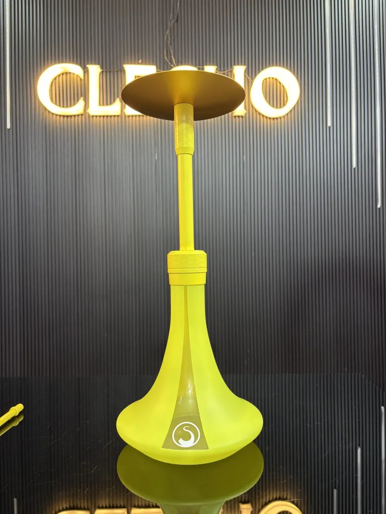 img_2721-scaled-1.webp Odin Hookah | Yellow base | Yellow stem - Image 1